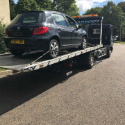 Car Stackers Northampton team loading scrap car